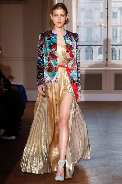 Look 25